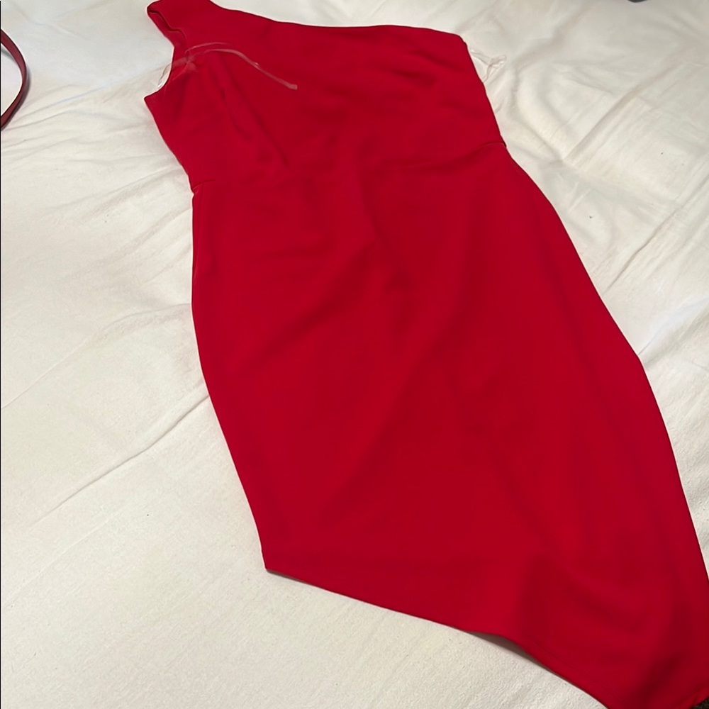 Elegant Red One-Shoulder Dress